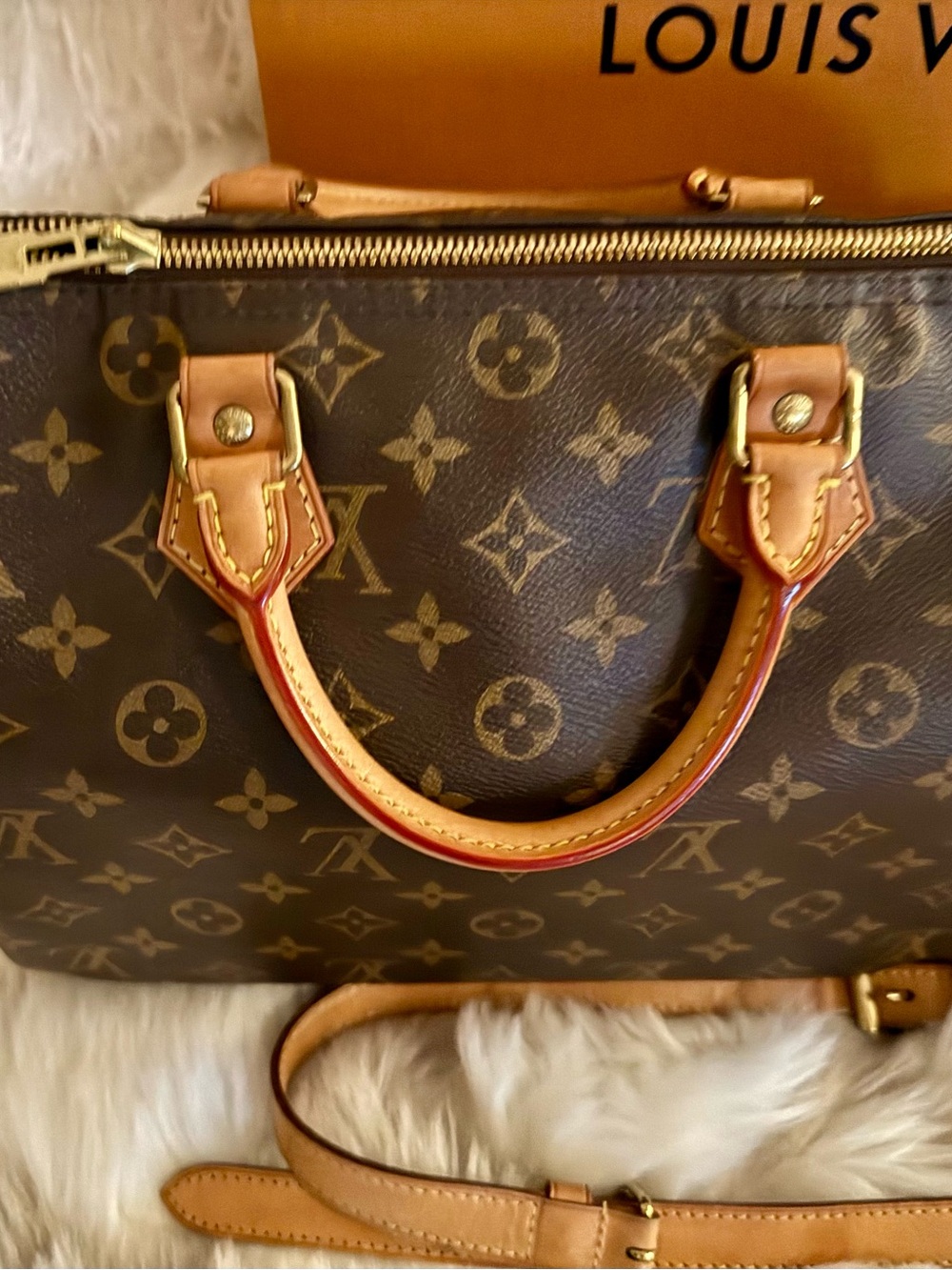 Vintage Authenic Louis Vuitton Speedy 30 Bandolier
